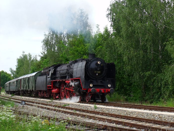 01 066 mit P 2117 Gunzenhausen→Nördlingen, Ausfahrt Wassertrüdingen, um 16:50h am 10.06.2012