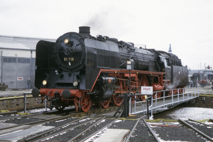 01 118 im Bw Arnstadt, am 27.01.2007