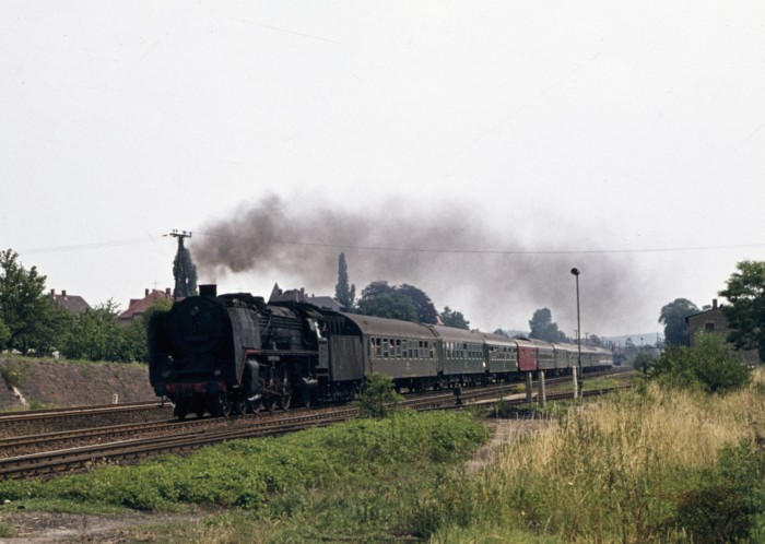 01 029 D 370 Pannonia Durchfahrt Weinböhla, 12.07.1976
