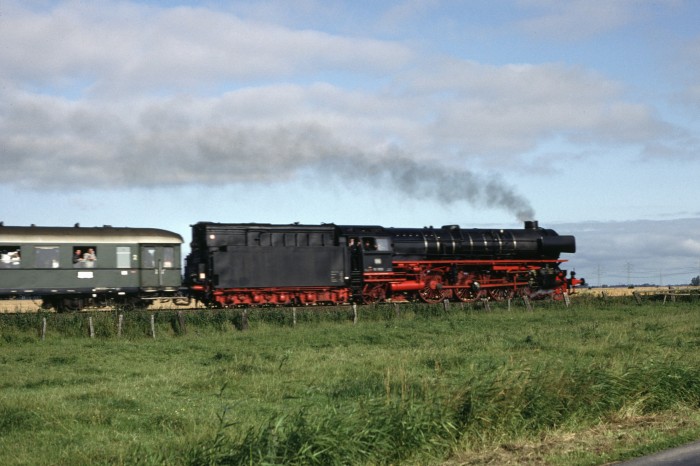 01 1100 auf dem Weg nach Westerland bei Krempe (Glückstadt), 06.08.1989