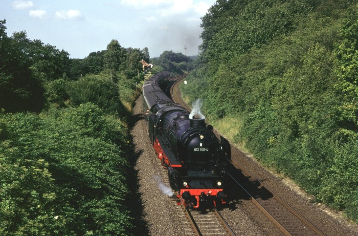 01 1100 als 012 100 -4 bei Klein Flintbek (nahe Kiel), 27.07.1991