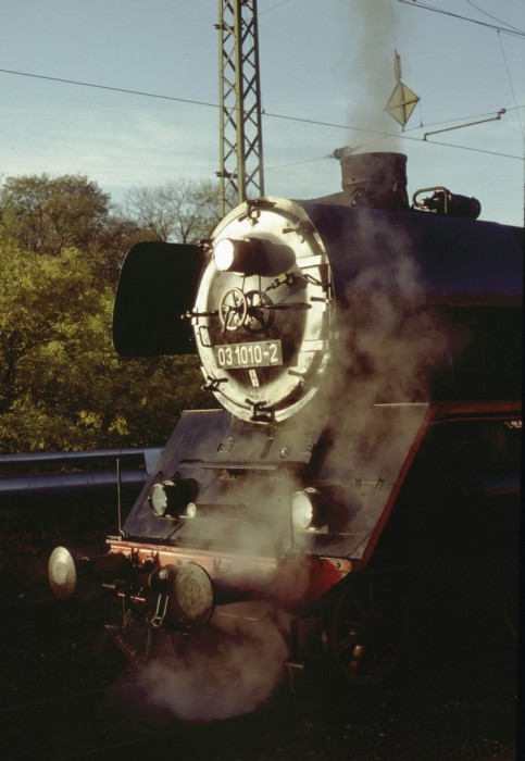 03 1010 morgens am 10.10.1993 in Erfurt Hbf