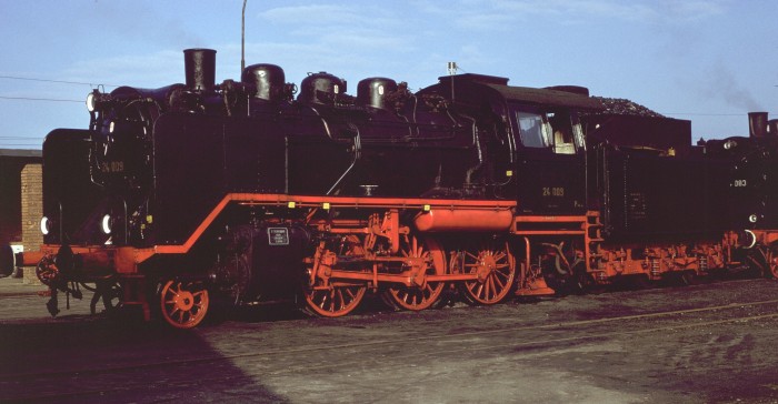 24 083 in Lengerich, am 05.04.1980