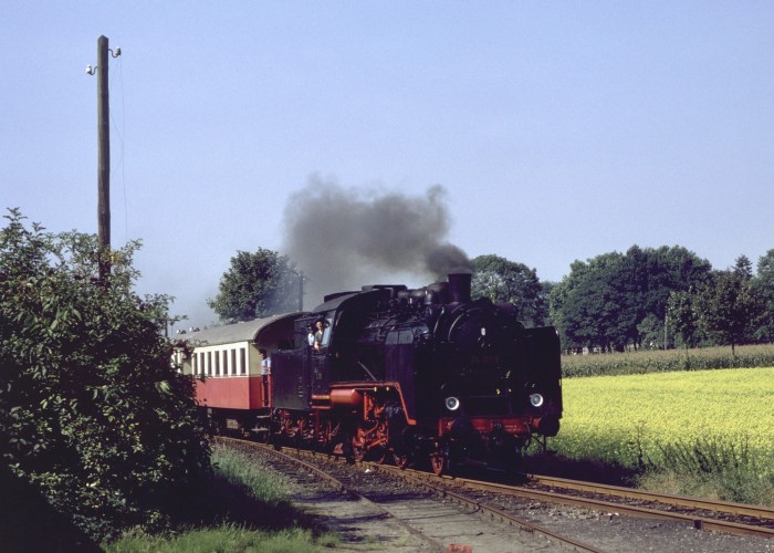 24 009 auf der TWE an der Einfahrt von Lienen, am 05.09.1981