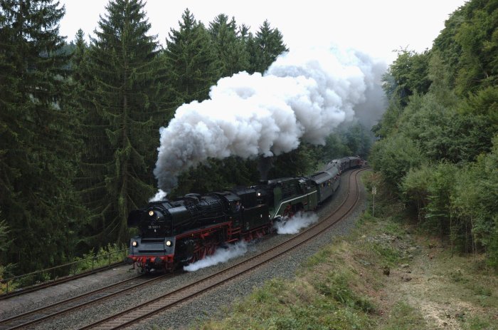 35 1097 + 18 201 auf der Schiefen Ebene vor Marktschorgast, 15:10h am 20.09.2008