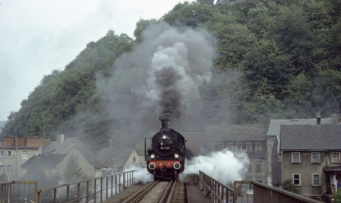 38 1182 am Schlossbergtunnel in Greiz, am 10.09.1983