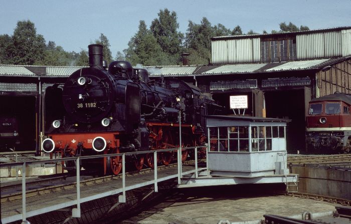 38 1182 im Bw Adorf, am 10.09.1983