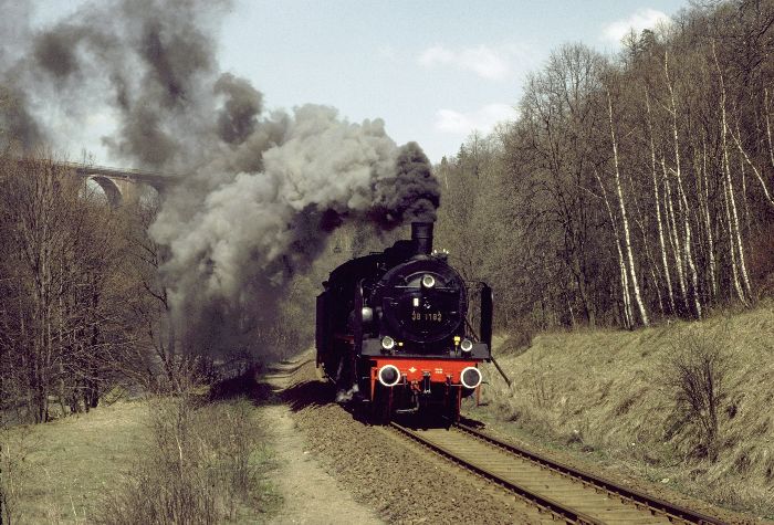 38 1182 Lz Überführungsfahrt im Elstertal bei Barthmühle, 27.04.1984