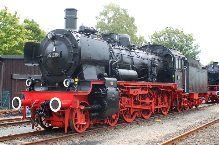 38 2383  des Deutschen Dampflok-Museums in Neuenmarkt-Wirsberg anläßlich der 160-Jahre -Jubiläumsfeier der Schiefen Ebene herausgeputzt und ausgestellt, am 20.09.2008
