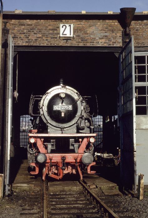 042 271 im Bw Neumünster, am 15.12.1990