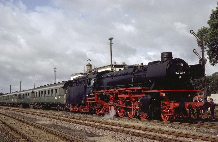 042 271 in Hagenow/Land, am 18.08.1991