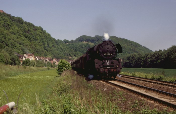 41 1150 mit P 4005 ->Saalfeld hinter Orlamünde, 15:51h am 02.06.1985