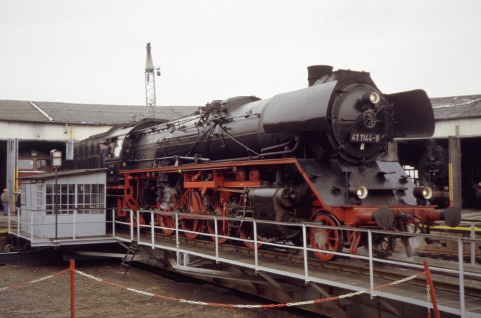 41 1144 im Bw Arnstadt, 21.02.2004