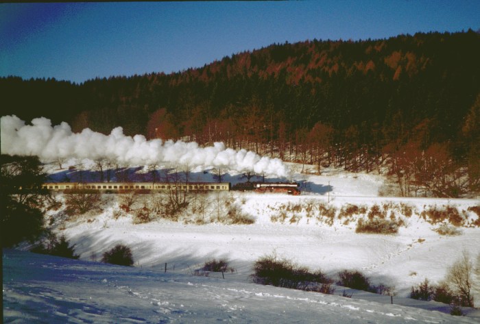 41 1144 mit RE Rodelblitz bei Altersbach, 28.01.2006
