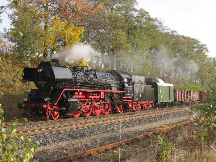 41 1144  mit Lg Richtung Eisenach einfahrend in Marksuhl für eine Kreuzung, um 15:00h am 01.11.2008