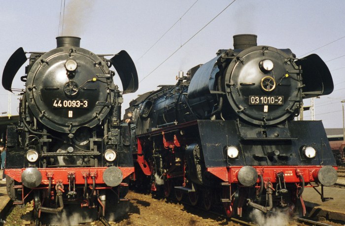 44 0093 neben 03 1010 in Arnstadt im Februar 1998