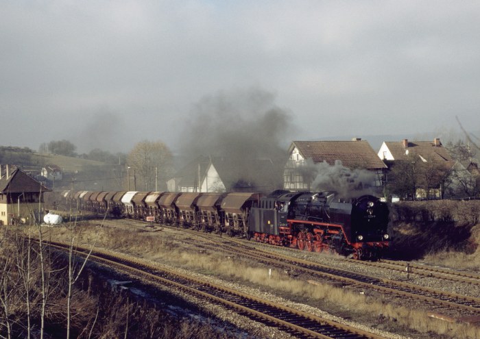 44 225 vor Kalizug Gag 56460 durchfährt Dorndorf, am 06.02.1997