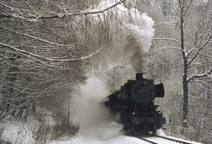 050 737 hinterm Walkenrieder Tunnel, 19.03.1976