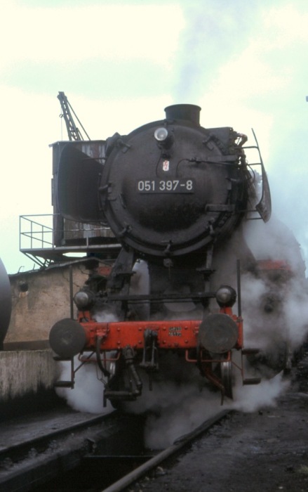 051 397 im Bw Herzberg, fotografiert im Mai 1976