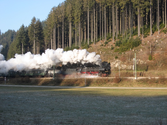 50 2740 hinter der Ausfahrt von Schönmünzach, um 13:41h am 29.12.2008