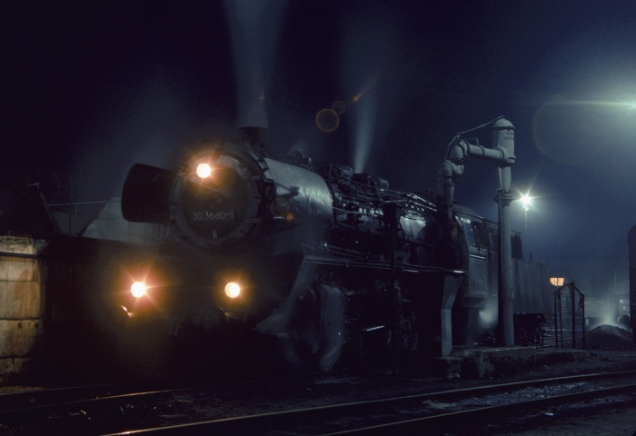 50 3680 abends im Bw Parchim, 18.04.1984