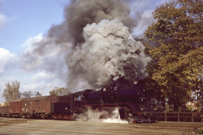 50 3624 mit Ng 61851 Ausfahrt Ludwigslust, 27.10.1984