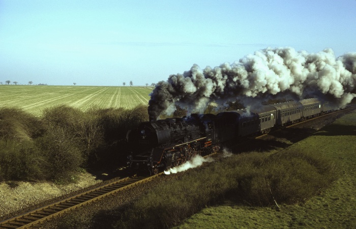 50 3552 mit P 16472 bei Minsleben, 18.04.1982