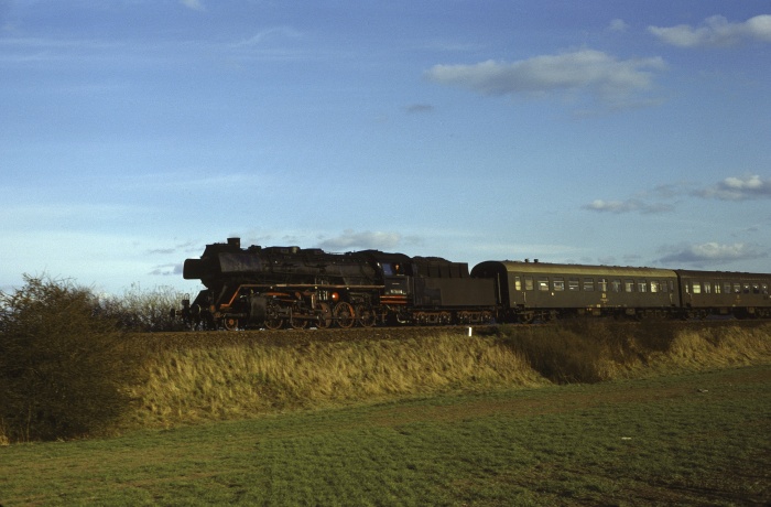 50 3606 mit D 649 vor Minsleben, 18.04.1982