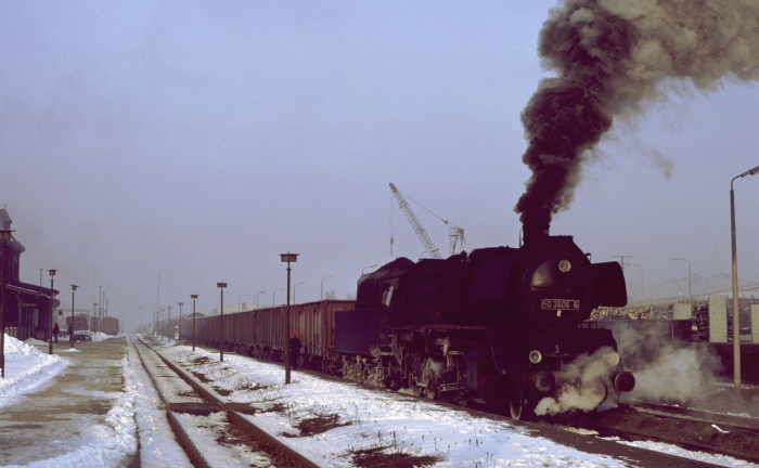 50 3606 vor Ng 66781 in Gernrode, 14.03.1987
