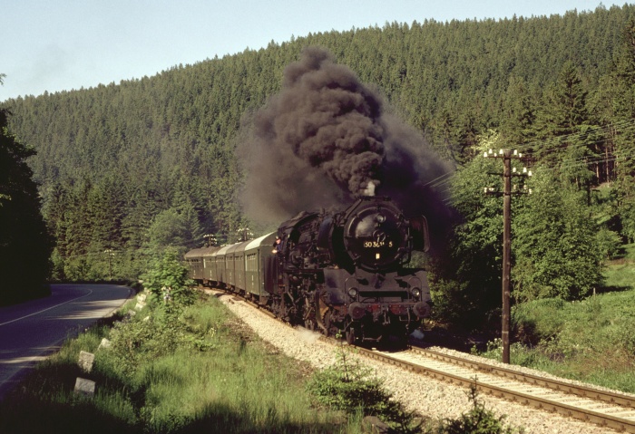 50 3616 mit P 9675 hinter Erlabrunn, 03.06.1985