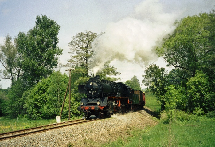 50 3616 mit Revival-61791 vor Walthersdorf, 26.05.2006