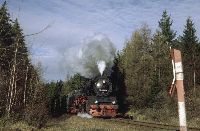 50 3688 mit N 14789 vor Möhrenbach, 22.03.1995