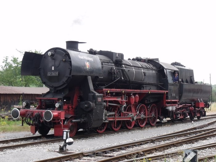 52 7409 fotografiert im Bahnhof Weissach, um 10:24h am 03.07.2011