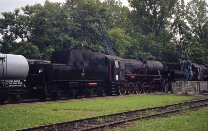 Ty2‑1184 ist ebenfalls Ausstellungslok in dem kleinen Freiluft-Museum Bw Chabowka, auch am 03.08.1996 fotografiert
