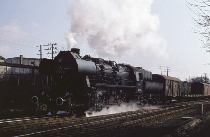 52 8143 mit Gz ->Dresden hinter Bautzen, 14.03.1977