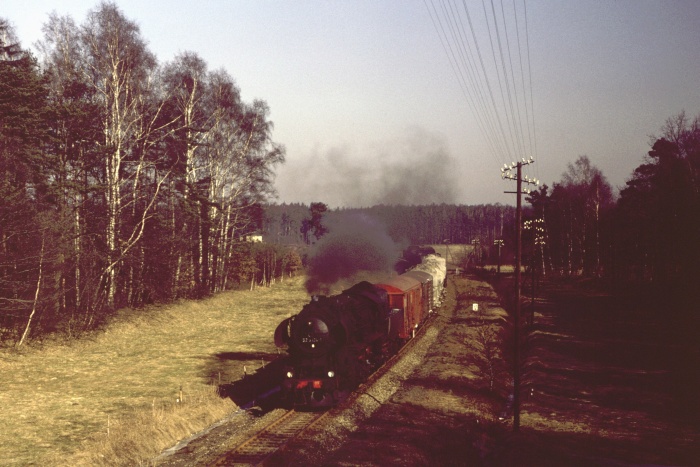 52 8124 mit Ng ->Arnsdorf bei Kleinröhrsdorf, um 11:35h am 20.02.1982