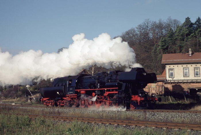 52 8075 als Lz Ausfahrt Grimmenthal, am 19.11.2000