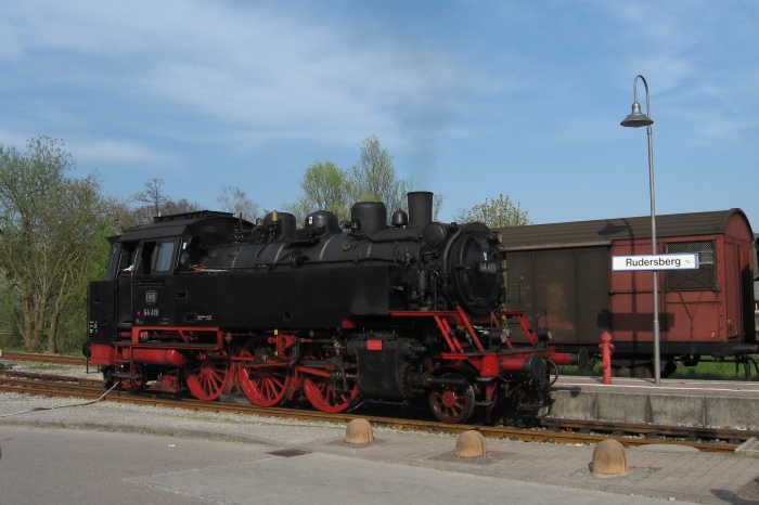 64 419 in Rudersberg, um ca.17:00h am 12.04.2009