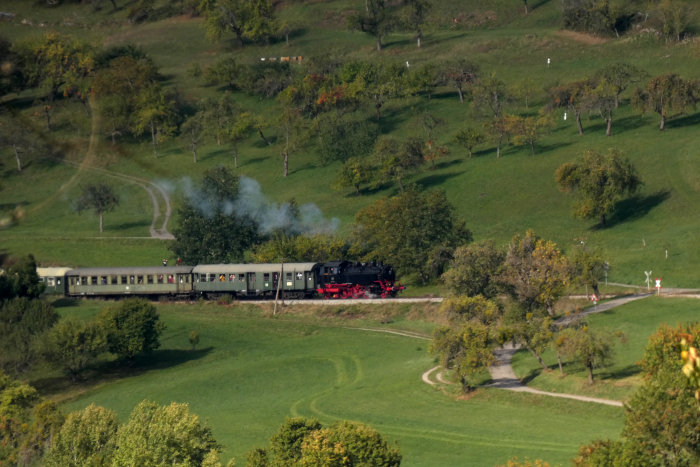 64 419 vorm Zug nach Welzheim, fotografiert bei Klaffenbach, um 11:04h am 04.10.2020
