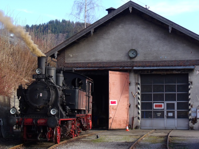 70 083 im BW Tegernsee, um 16:06h am 11.03.2017