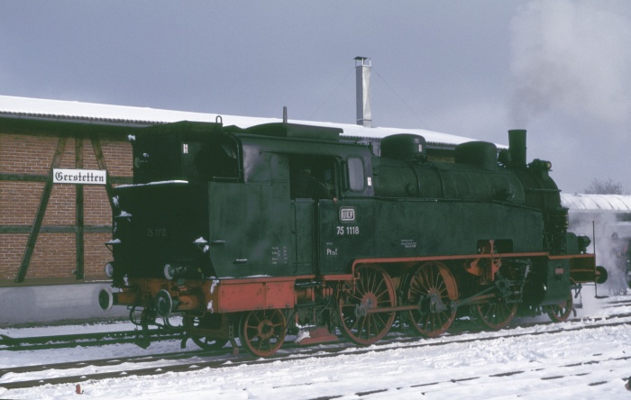 75 1118 im Schnee in Gerstetten, am 05.12.1999