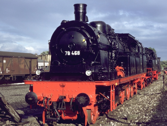 78 468 auf der Fahrzeug-Ausstellung Bergdorf am 01.07.1979