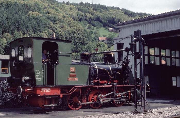 BADENIA in der (kleinen) Betriebswerkstätte Ottenhöfen, am 11.07.2004