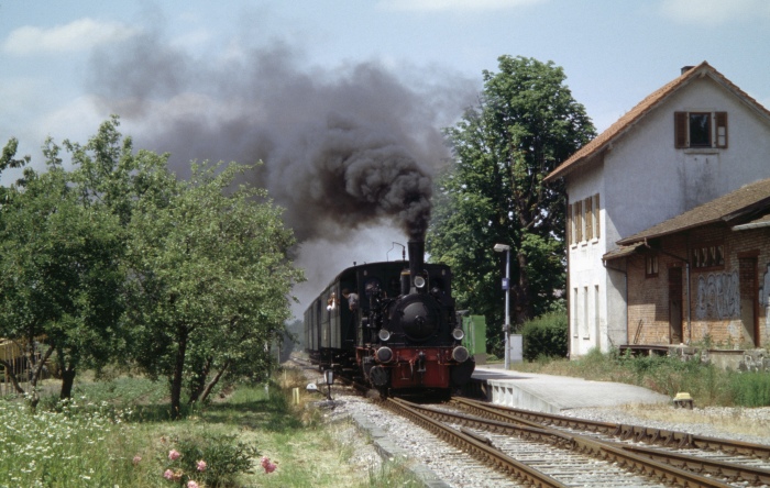BADENIA Halt in Oberachern, um 14:43h am 12.06.2005