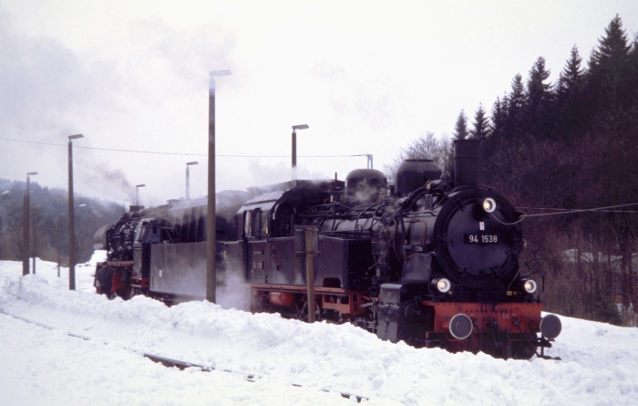 94 1538 und 50 3648 in Stützerbach, am 18.02.2006