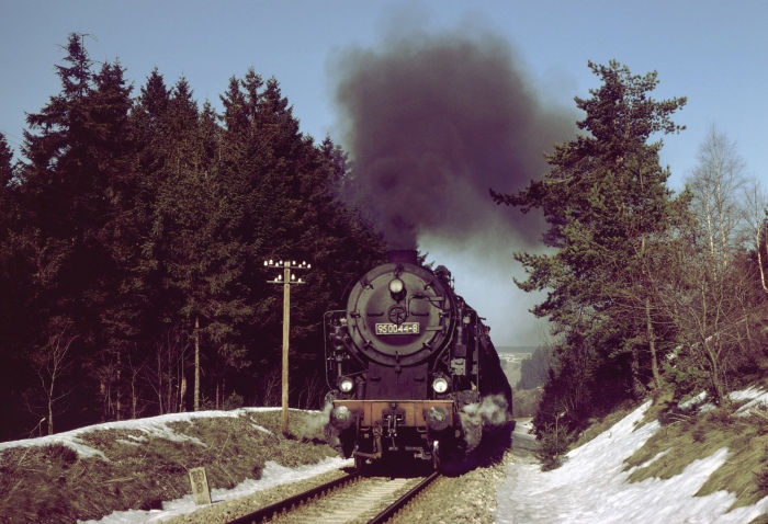 95 0044 mit P 18003 am Finstern Grund hinter Lichte, am 23.02.1980