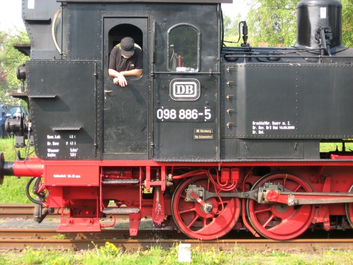 Anschriften der 098 886-5 im DB-Look 1968
