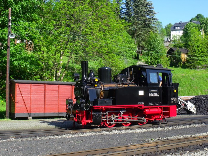 99 4511 wird morgens um 8:45h am Samstag vor Pfingsten 2014 für den Einsatz über den traditionellen Pfingst-Event der Preßnitztalbahn vorbereitet, d.h. nun im wesentlichen geputzt... innen wie außen