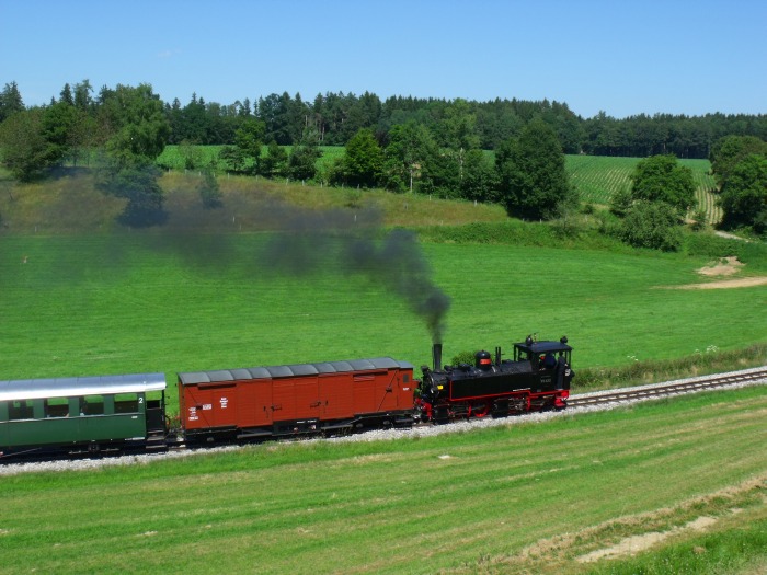 99 633 Tv Zug Warthausen→Ochsenhausenhinter Wennedach in der Steigung, um 15:30h am 10.07.2016