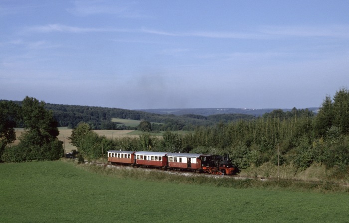99 7203 aufwärts am letzten Berg vor Oppingen, am 04.09.1994